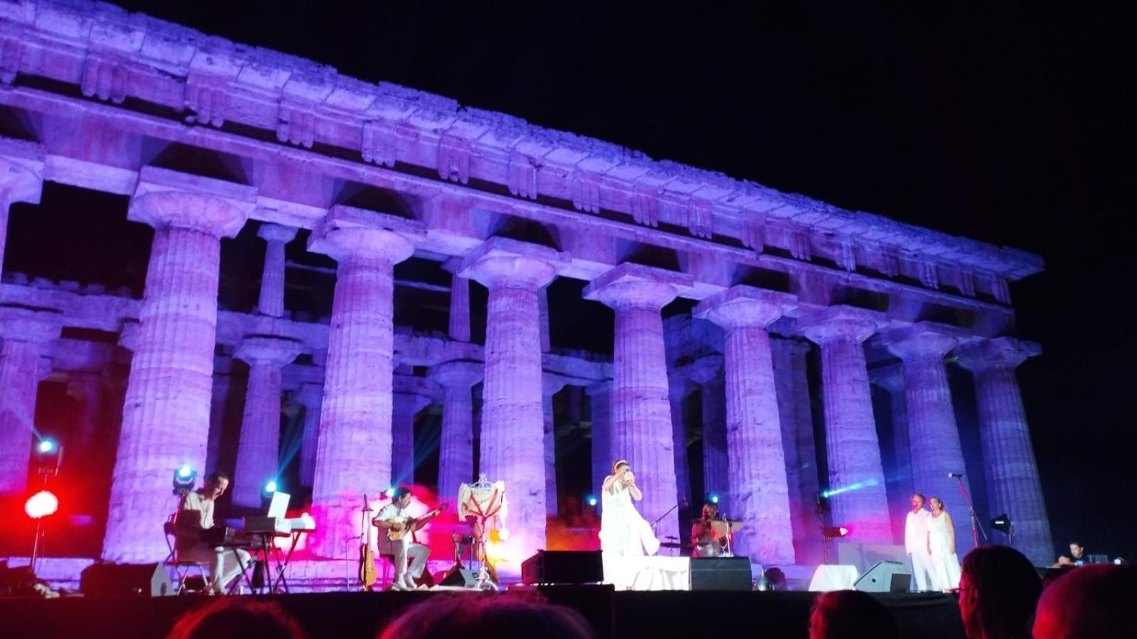 Chiaro Di Luna - Appartamento Luna Crescente Paestum Exterior foto